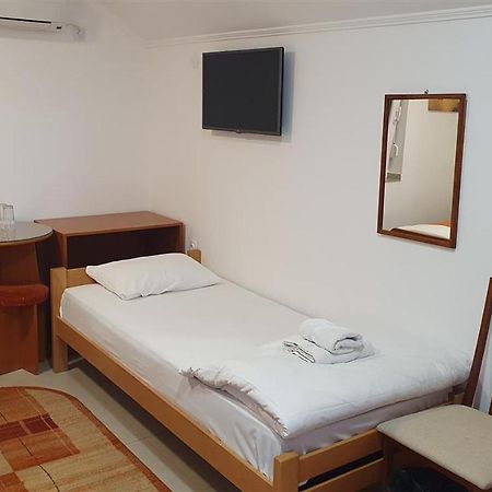 Rooms Gat Subotica Bagian luar foto