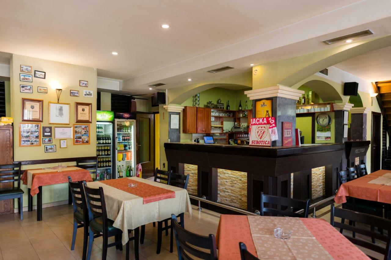 Rooms Gat Subotica Bagian luar foto