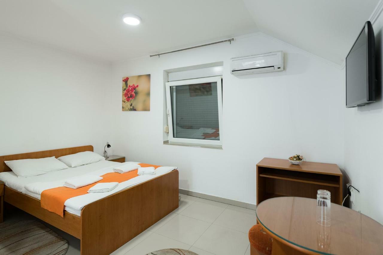 Rooms Gat Subotica Bagian luar foto